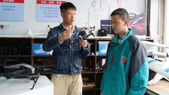 <b>新華新起點，打工人重返校園是一種什么樣的體驗？</b>