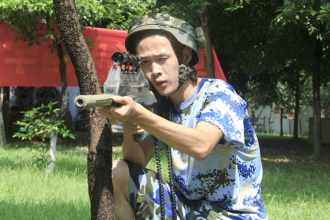 當(dāng)校園真人CS遇到里約奧運(yùn)，帥到根本沒(méi)朋友