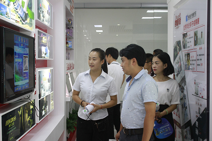 老師來了，行業(yè)大咖講述關(guān)于設(shè)計師的那些事