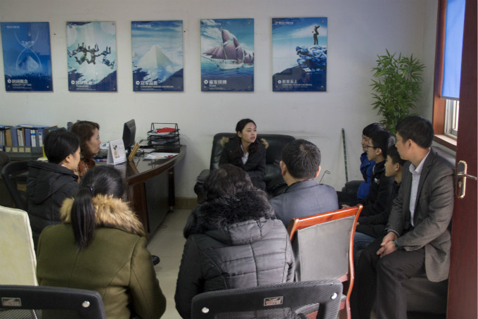 新年新氣象，新生報(bào)名場(chǎng)面火爆