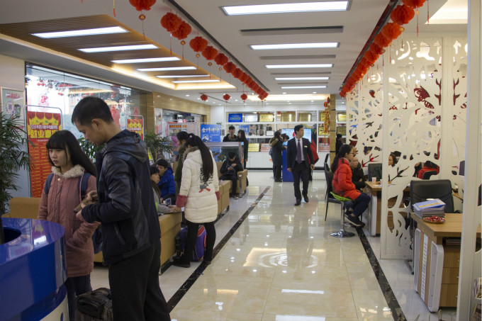 新年新氣象，新生報(bào)名場(chǎng)面火爆