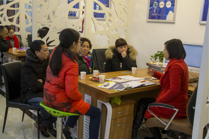 新年新氣象，新生報(bào)名場(chǎng)面火爆