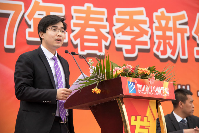 軍訓(xùn)會(huì)操表演，青春與奮進(jìn)的完美結(jié)合！