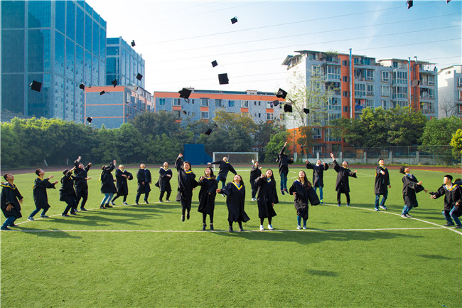 畢業(yè)了：感恩母校，放飛夢(mèng)想！