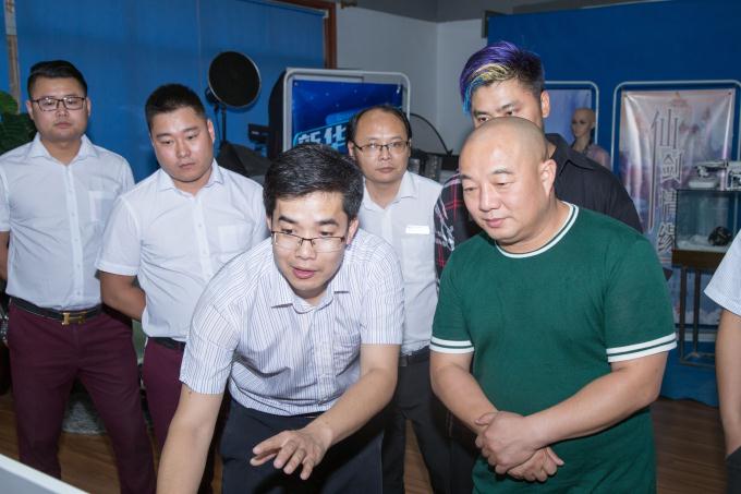 張德高告訴你：學(xué)電腦來新華，巴適得板！