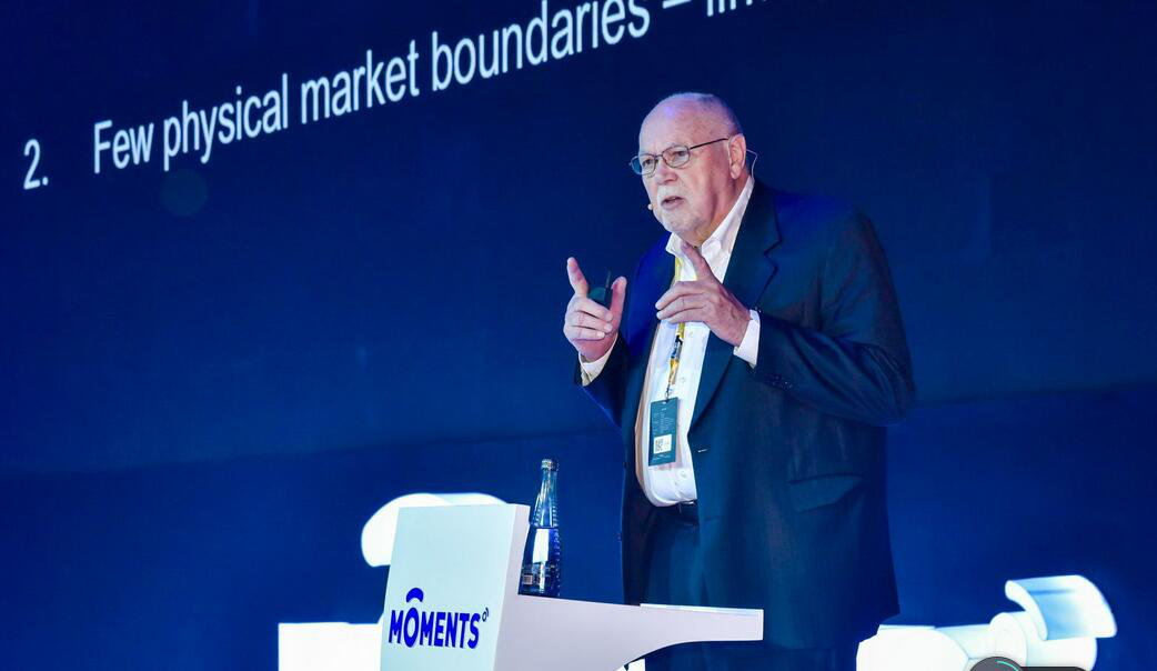 百度Moments營(yíng)銷(xiāo)盛典揭秘，新華教育集團(tuán)榮登品牌數(shù)字資產(chǎn)榜首