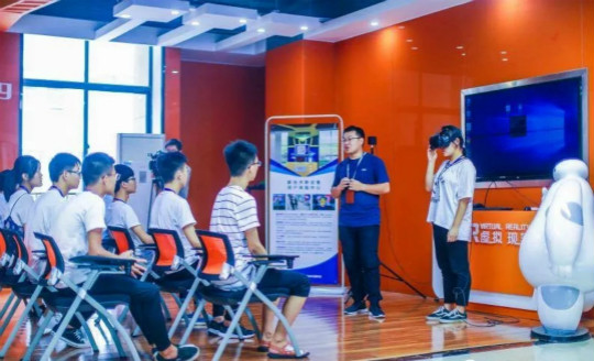 興教報(bào)國 匠心育人 新華互聯(lián)網(wǎng)科技再登央視！