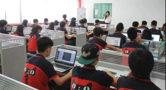 興教報(bào)國 匠心育人 新華互聯(lián)網(wǎng)科技再登央視！