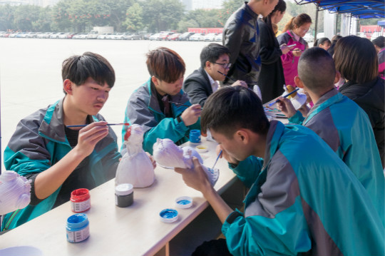 歡樂鬧元宵，四川新華玩出新花樣