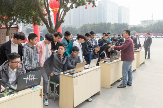 歡樂鬧元宵，四川新華玩出新花樣