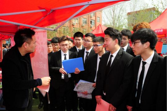 新華互聯(lián)網(wǎng)科技專(zhuān)業(yè)升級(jí)永不止步