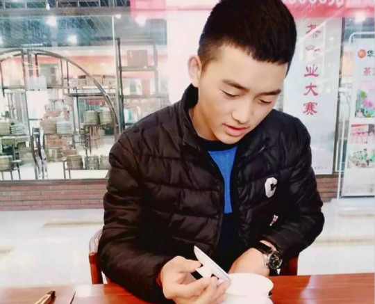 他用前半生讀懂了我，我用后半生贈(zèng)你們歲月靜好