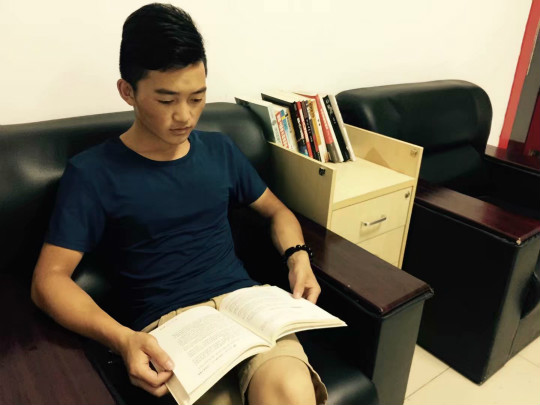 他用前半生讀懂了我，我用后半生贈(zèng)你們歲月靜好