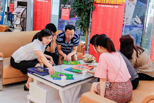 四川新華秋招火爆進行中，每個孩子的夢想都值得被善待