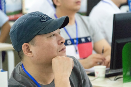 新華互聯(lián)網(wǎng)科技2018暑期VR師資培訓之：讓VR在課堂上誕生