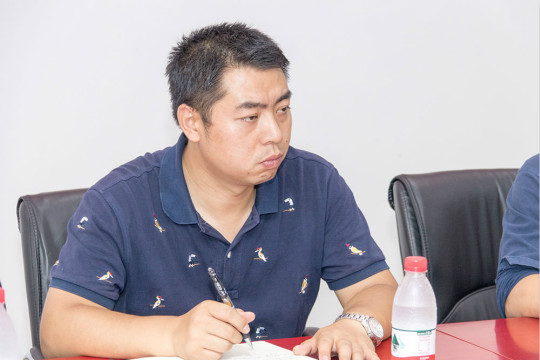 熱烈歡迎國(guó)開(kāi)區(qū)四川省網(wǎng)商總部經(jīng)濟(jì)產(chǎn)業(yè)園領(lǐng)導(dǎo)蒞臨四川新華