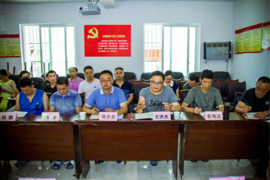 一路北上，四川新華松潘電商幫扶攻堅(jiān)戰(zhàn)吹響沖鋒號(hào)