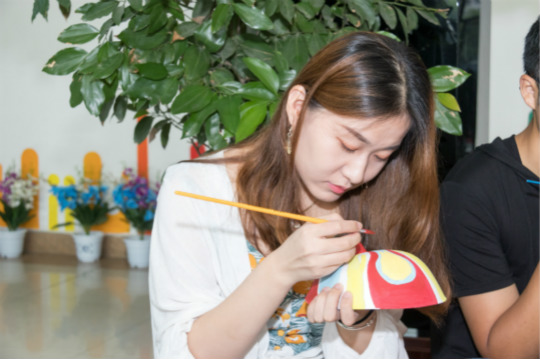 魅力面具 青春正好—四川新華面具彩繪大賽high！high！high！