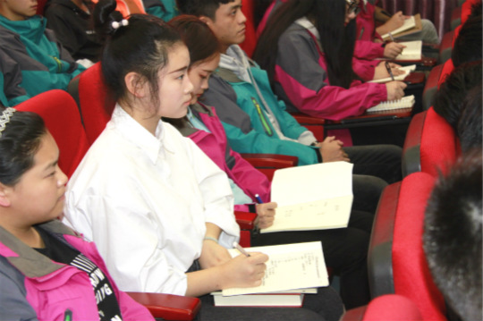 四川新華2018“教學質(zhì)量百日工程”正式啟動