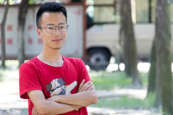 不安現(xiàn)狀，社會闖蕩十年，選擇新華重新出發(fā)