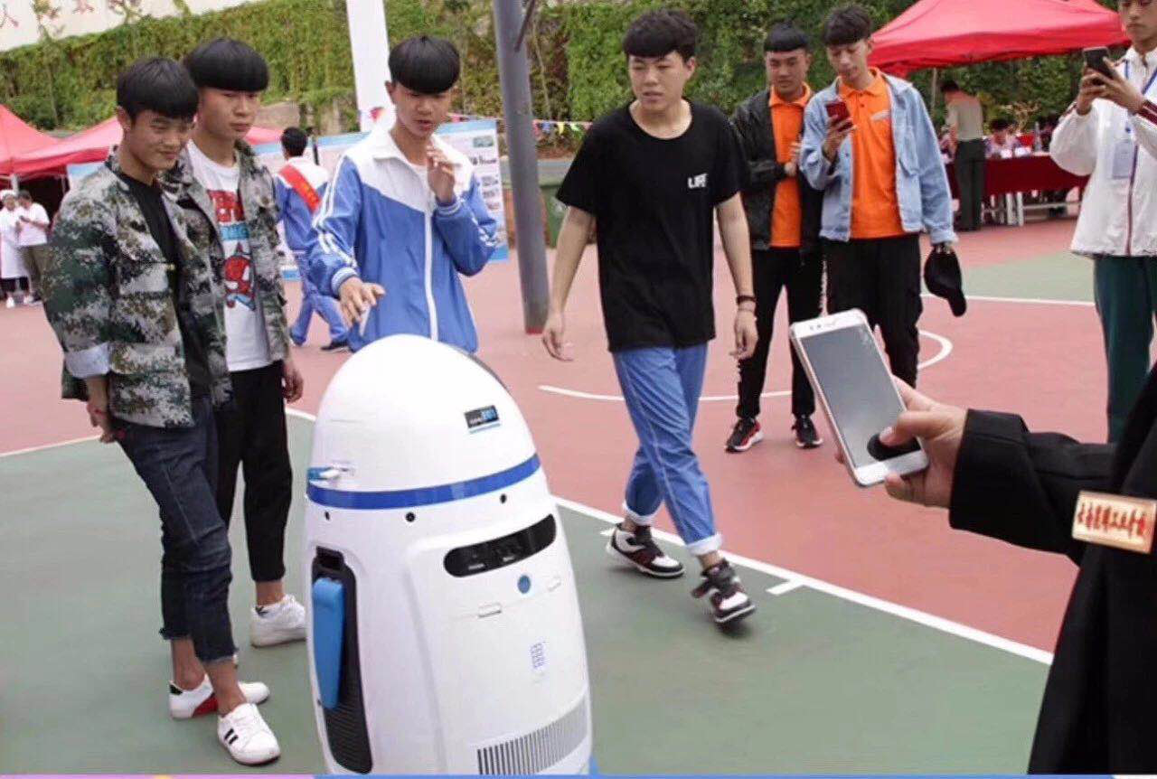 國慶七天樂，新華最歡樂！ 新華“黑科技”體驗日嗨翻天