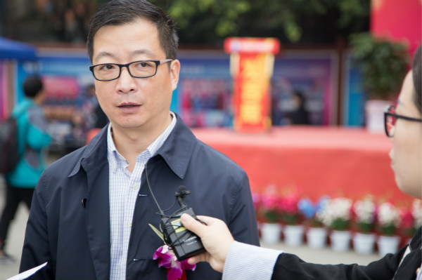 成都市就業(yè)服務(wù)管理局領(lǐng)導(dǎo)出席我院秋季雙選會