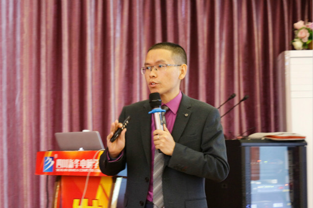 越專業(yè) 越出色 用大咖的力量指引學生如何“智贏未來”