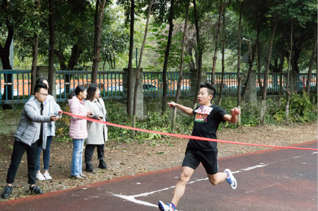 2018四川新華電腦學(xué)院冬季運(yùn)動(dòng)會(huì)精彩瞬間回顧