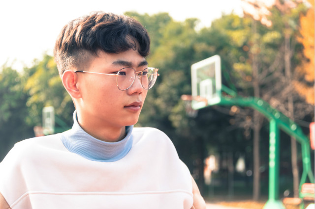 一見鐘情的電競見之不忘，思之如狂