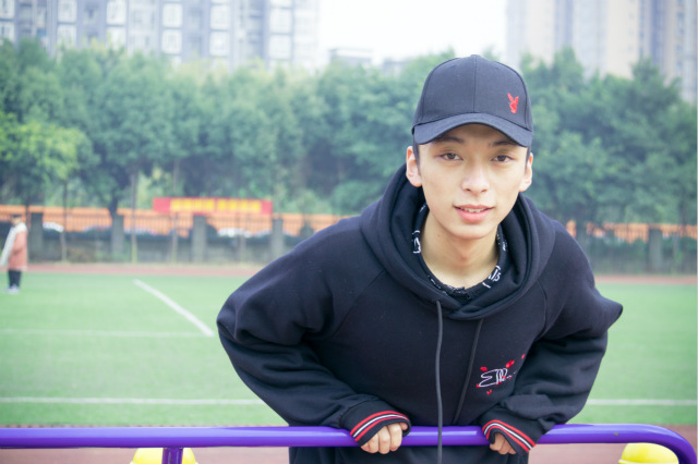 頂著家人反對，我毅然決然選擇了電競專業(yè)