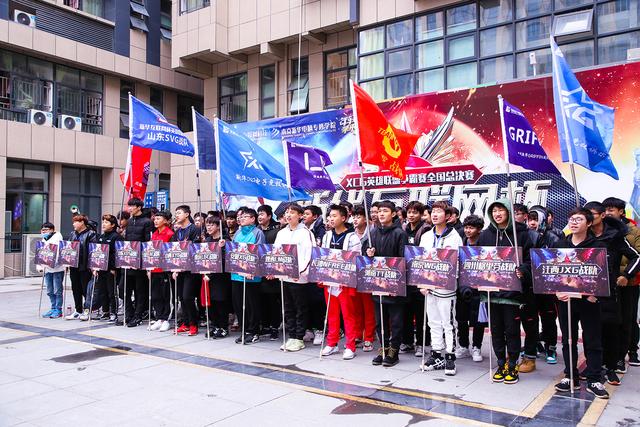 理實結(jié)合，新華學子展現(xiàn)專業(yè)電競風采！