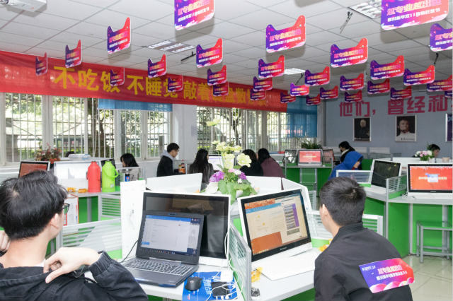 年終盤(pán)點(diǎn)（下）：2018年四川新華這些精彩的刷屏活動(dòng)你知道幾個(gè)？