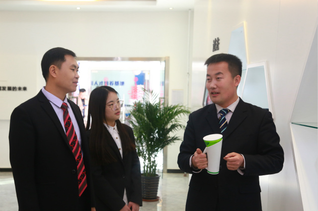 畢業(yè)即就業(yè)！AI時(shí)代的互聯(lián)網(wǎng)職業(yè)教育