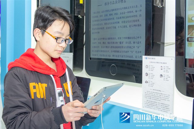 看臉時(shí)代的零零后，如何擺脫枷鎖、負(fù)重前行