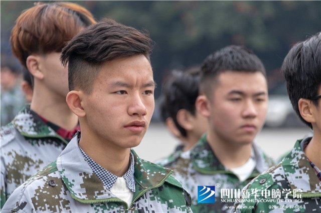 2019級(jí)新生軍訓(xùn)：激揚(yáng)的青春，是奮進(jìn)的號(hào)角