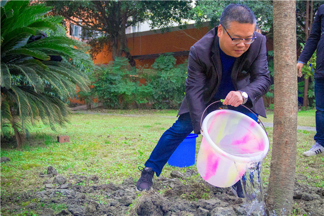 植樹節(jié)，在夢(mèng)想的地方栽下希望的綠色！