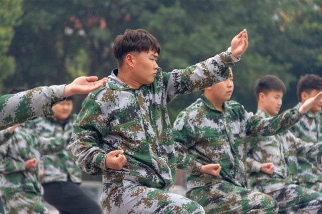 追夢新華人|因為夢想·光芒萬丈！