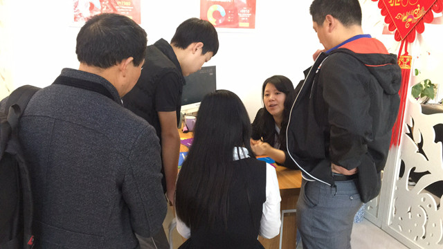 春風十里，不如踏青來新華報名的你！