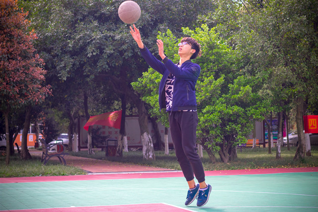 打工太辛苦，選擇新華學技能，命運能否改變？