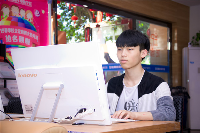 誰說熱愛游戲動漫不能青春熱血？