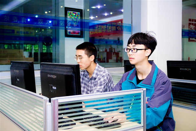 涅槃重生，工作兩年后，選擇新華重新出發(fā)