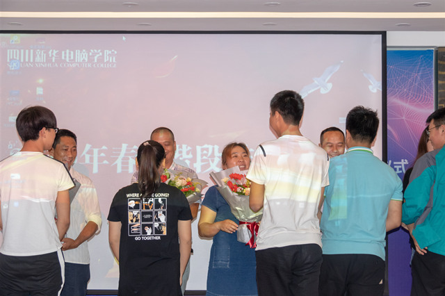 結(jié)課答辯分享會：半年收入6萬+，她們是怎么做到的？