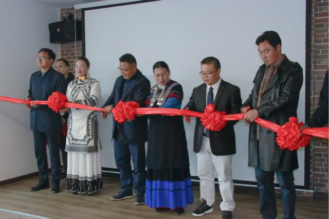 【永恒的初心】新華公益進行時，互聯(lián)網(wǎng)助力農(nóng)村特色產(chǎn)業(yè)行萬里！