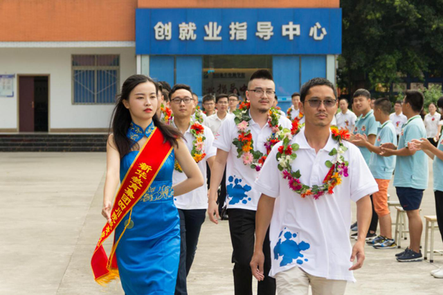 【媒體關(guān)注】新華就業(yè)保障體系，助力新華學(xué)子成就事業(yè)！