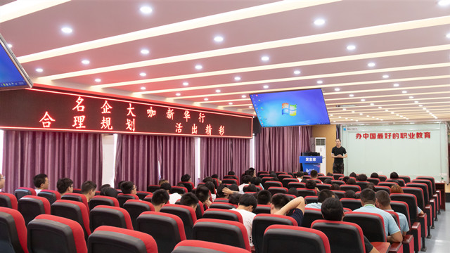 辦好職業(yè)教育，教學我們是認真的！名企大咖新華行