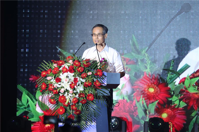 新華·阿里云“校企聯(lián)盟·人才共建”發(fā)布會暨百家名企實(shí)戰(zhàn)項目簽約儀式正式