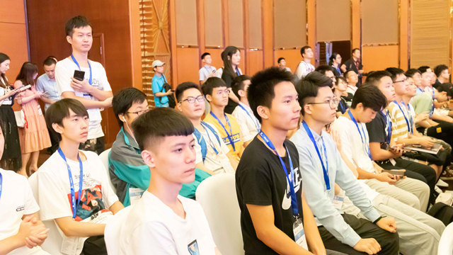 聚焦第十七屆軟洽會(huì)，學(xué)互聯(lián)網(wǎng)軟件大有可為