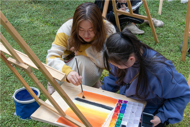 “三教三訓(xùn)”助力新華學(xué)子成為職場(chǎng)達(dá)人