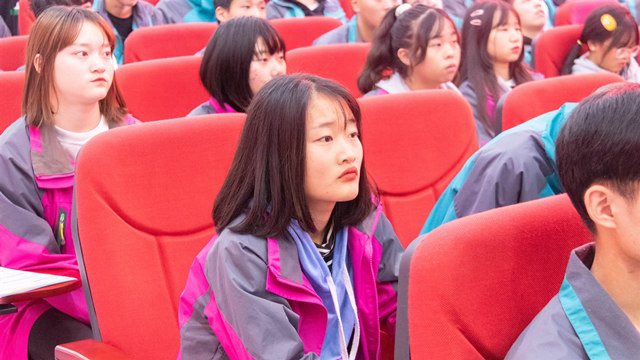 成都人社新華行，助力技能人才夢(mèng)起航