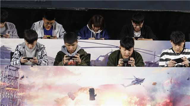 四川新華電競隊再獲佳績，將赴清華大學參加決賽！